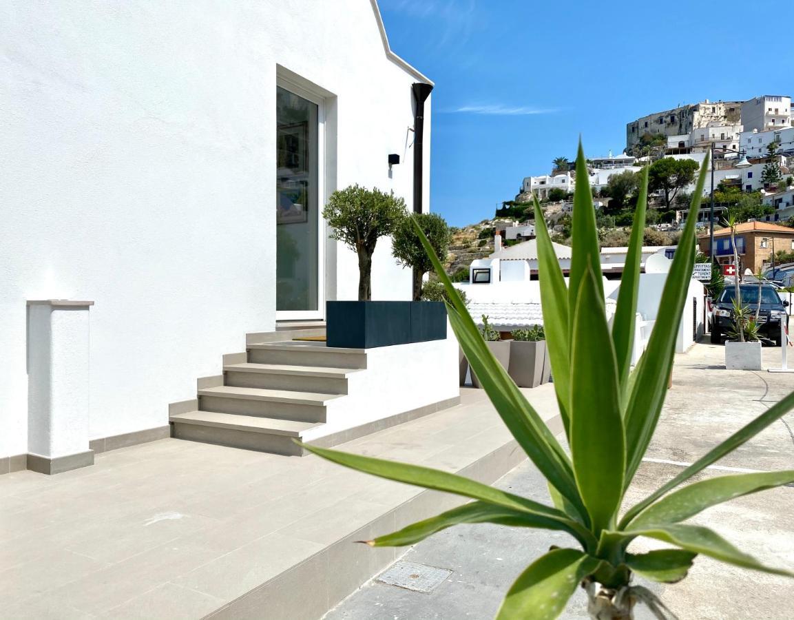 Marina Bay Suites Peschici Exterior foto